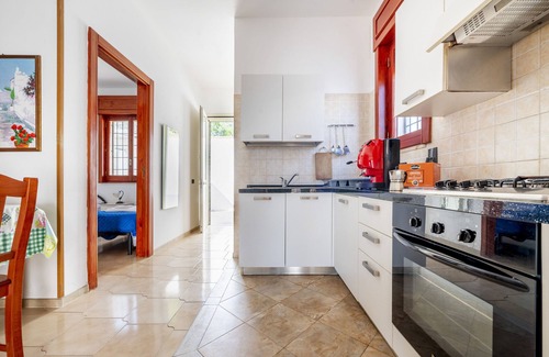 Torre Specchia Ruggeri Villa | Villa 'Camilla' con terraza privada, jardín privado y aire acondicionado