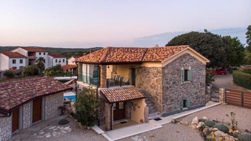 Vrbnik Villa | Villa Campiello heated pool