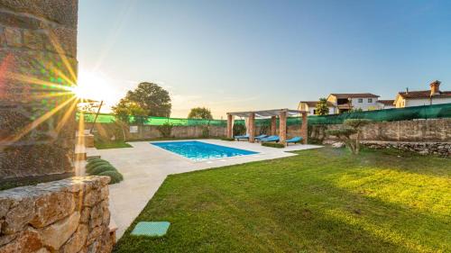 Vrbnik Villa | Villa Campiello heated pool