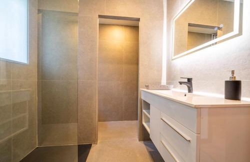 Lloret de Mar Villa | Villa Can Toni Lux Experience, ideal Familias con Vista Mar & AirCon