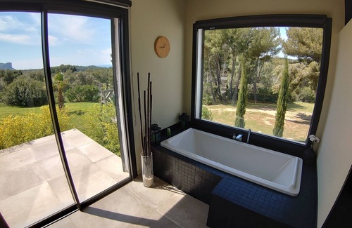 Roquefort-la-Bedoule Casa | Villa Canailles, sea view, pool and jacuzzi, Cassis