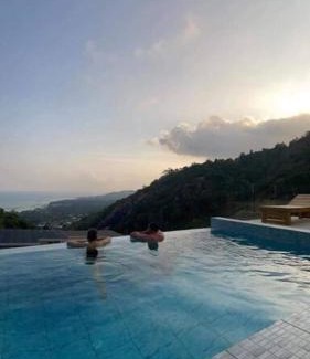 Maret Villa | Villa Capri piscine jacuzzi vue mer