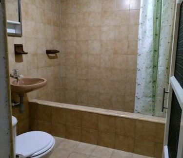 Mesitas del Colegio Casa | Villa Carmelita