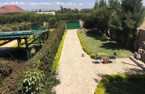 Ongata Rongai Villa | VILLA CAROLS PARAÍSO