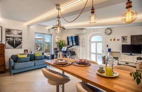 Priora Villa | VILLA CARUSO PRIVATE HEATED POOL & SEA VIEW
