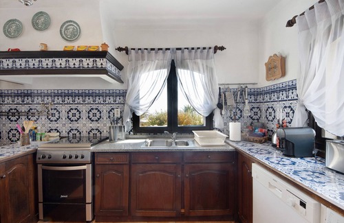 Barra Villa | Villa 'Casa Do Bico' with Balcony, Wi-Fi and Air Conditioning