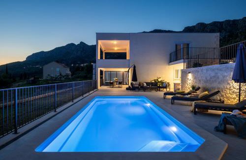 Dunave Krajnje Villa | Villa Casa de Flores