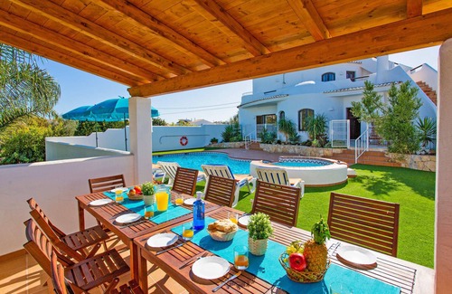 Patroves Villa | Villa Casa do Laguinho by Villa Plus