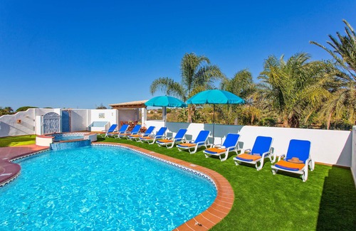 Patroves Villa | Villa Casa do Laguinho by Villa Plus