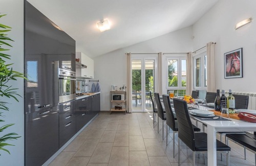 Bicici Villa | Casa EnRo in Butkovici