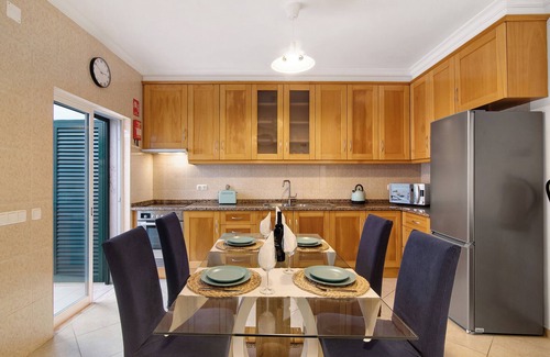 Olhao Villa | Villa 'Casa Mar-a-vila' con terraza privada, Wi-Fi y aire acondicionado