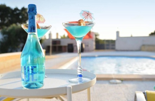 Lora Del Rio Villa | Villa "Casa Rural Bella Vista" con vistas a la montaña, jardín, piscina y Wi-Fi