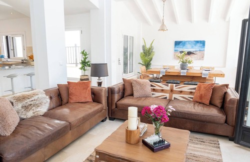Caserio Los Tarquinos Villa | Villa 'Casa Trebol - Piscina privada' con vistas a la montaña, Wi-Fi y aire acondicionado