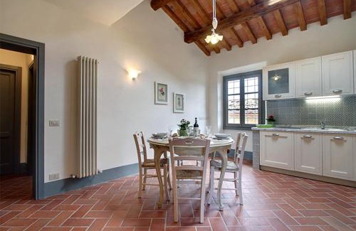 Calenzano Apartamento | Villa Casaglia 1-apartment With Shared Pool