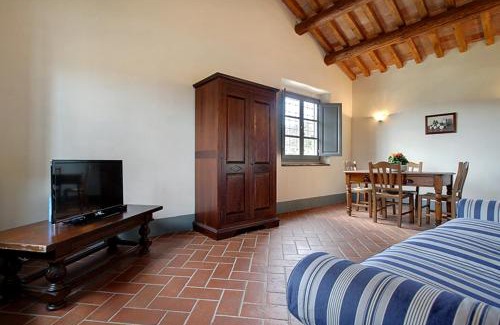 Calenzano Apartamento | Villa Casaglia 1-apartment With Shared Pool