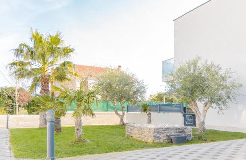 Kastel Novi Apartamento | Villa Castelli, Apartment with Pool, Kastela