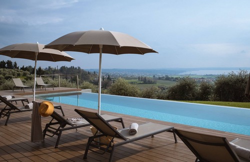 Cavaion Veronese Villa | La Villa Cavaion - Lago de Garda con una vista de ensueño