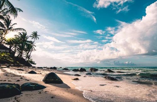 Port Edward Chalet De Esquí | Villa Caylee Caribbean Estates - Ultra-Luxurious - Rimas Interiors Designs - Private Beachfront Escape - Premium serviced for 8 Guests