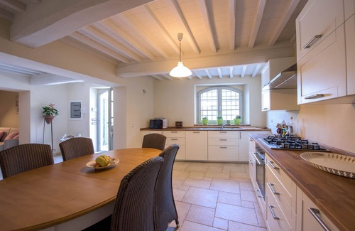 Nocchi Villa | Villa Camaiore 4 Habitaciones Dobles - Jardín - Piscina - Aire Acondicionado - Wifi