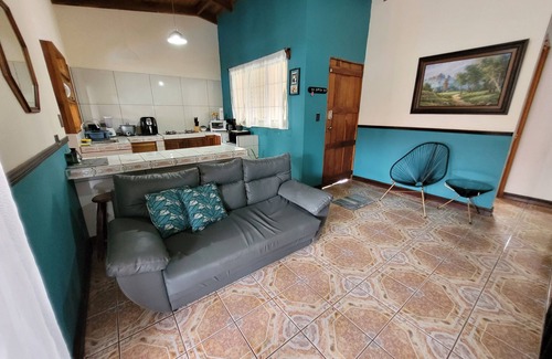 Barrio Pilo Casa | Villa Chelis - Downtown La Fortuna