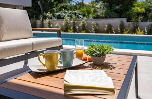 Liznjan Villa | Villa Chiara, Neubau-Ferienhaus Pula-Sisan