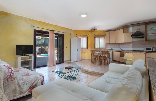Arzachena Villa | villa con piscina privada de agua salada, costa smeralda,