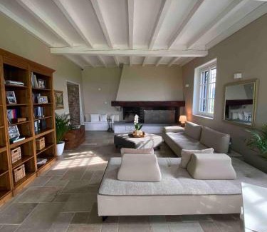 Montecalvo Versiggia Casa | Villa Chloé