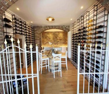 Montecalvo Versiggia Casa | Villa Chloé