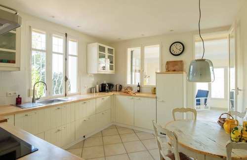 Carces Villa | "Villa Christine" - completely private with (heated) pool, beautiful views