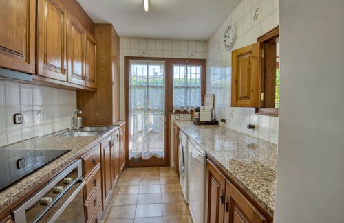 Calonge Chalet De Esquí | Villa Christine - Tu refugio familiar en la Costa Brava