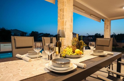 Privlaka Villa | Villa Cicibella with heated pool 150 meters from the beach - by TA Leut Agency
