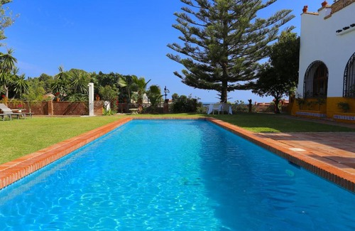 Malaga-Este Apartamento | VILLA CLAVERO FOUR Premium Apt