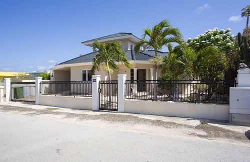 Grote Berg Villa | Villa Cle - Curazao con hermoso jardín tropical