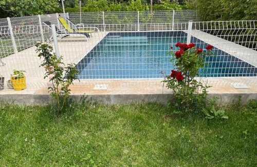 Carpentras Casa | Villa climatisé avec piscine et jacuzzi