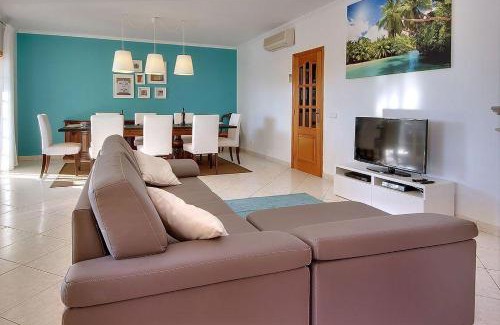 Vale de Parra Casa | Villa Coelha - Table tennis and Pool Table