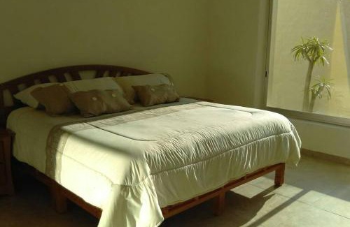 Tres de Mayo Casa | Villa Colibri Casa Vacacional alberca asador jardín 15 huéspedes