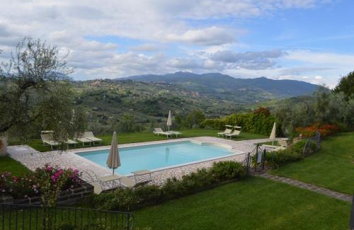 Fara in Sabina Apartamento | Villa Collebelvedere - Near Rome with Home Restaurant