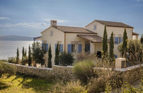 Mavrata Villa | Villa Comi