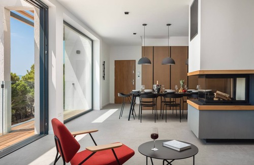 Marusici Villa | Villa Complex Wind Rose nearby Split – Crovillas GmbH