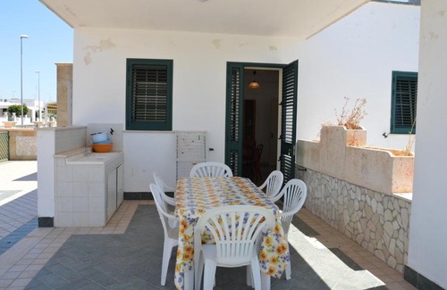 Lido Marini Villa | Villa con doppio appartamento piano terra e semi-interrato