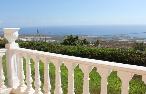 Armenime Chalet De Esquí | Villa con piscina, preciosas vistas