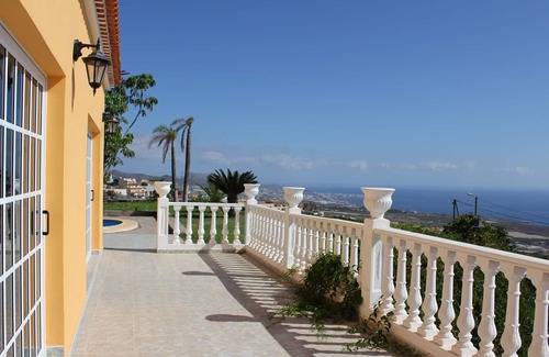 Armenime Chalet De Esquí | Villa con piscina, preciosas vistas