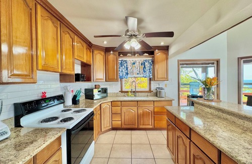 Calabash Bight Casa | Villa con Vista @ Calabash Bight, Roatan.