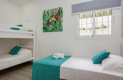 Torremolinos Villa | Villa Conchita By Seric,15´ walking to the beach