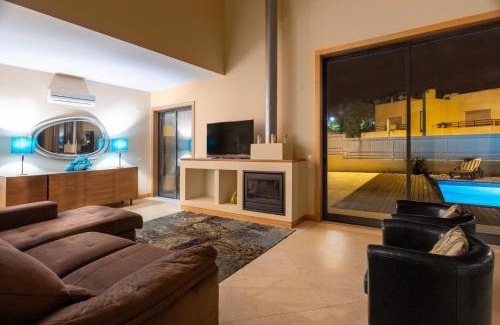 Santa Eulalia Villa | Villa Corcovada Vitória with private pool