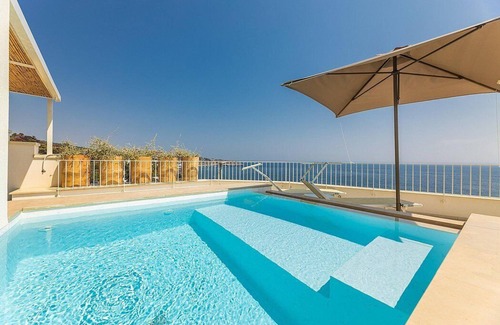 Marina di Marittima Casa | Villa Core: A bright and sunny independent house which faces the sun and the sea, with Free WI-FI.