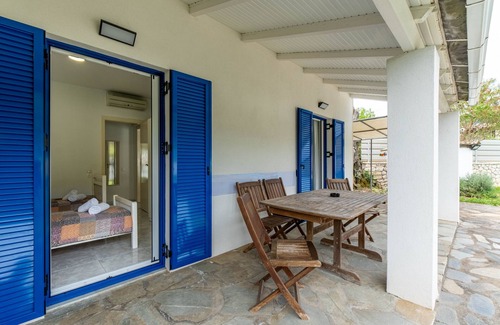 Liapades Villa | Villa 'Corfu Twins' with Mountain View, Wi-Fi and Air Conditioning