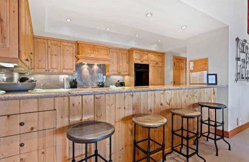 Vail Apartamento | Villa Cortina 330 by East West Hospitality