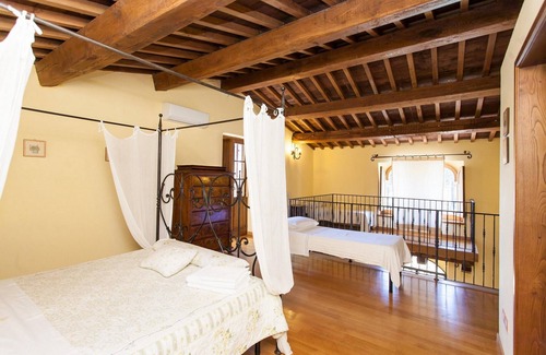 Ramazzano Apartamento | Villa Cottage Umbertide, cerca de Gubbio y Asís, con piscina panorámica!