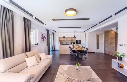 Klis Villa | VILLA CVITA 5-bedroom villa, heated pool, Jacuzzi